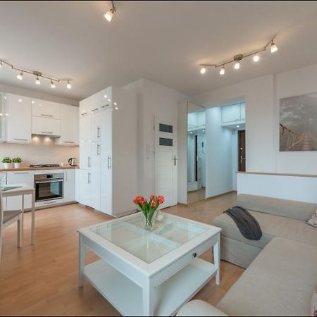 P&O Apartments Bialobrzeska Varşova Dış mekan fotoğraf